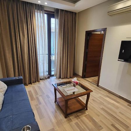 Uds Villa Scandinavian B&B - Next To Vfs นิวเดลี ภายนอก รูปภาพ