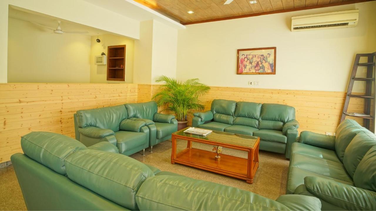 Uds Villa Scandinavian B&B - Next To Vfs นิวเดลี ภายนอก รูปภาพ