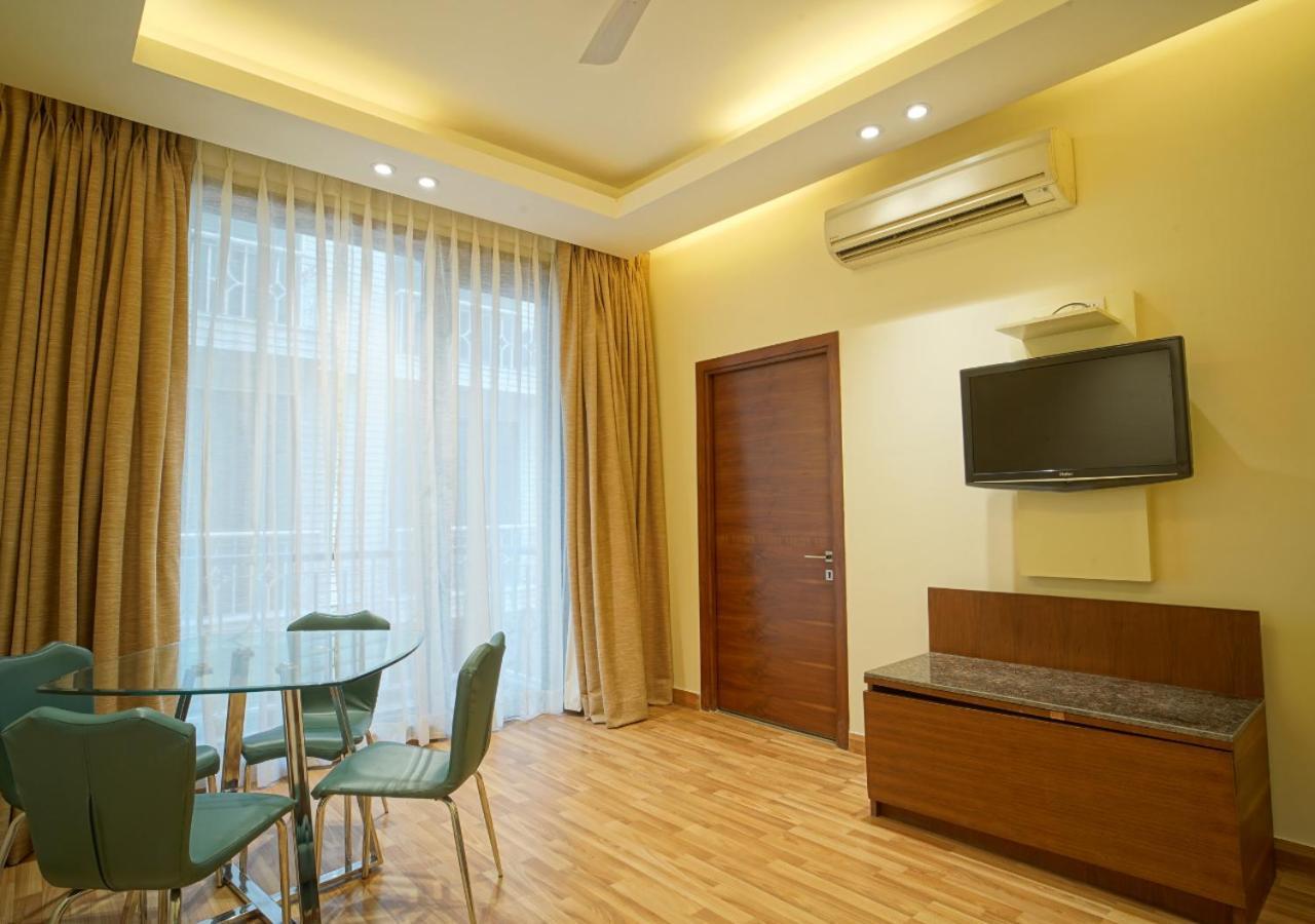 Uds Villa Scandinavian B&B - Next To Vfs นิวเดลี ภายนอก รูปภาพ