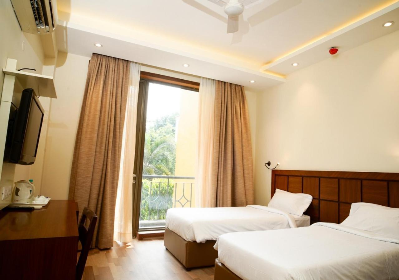Uds Villa Scandinavian B&B - Next To Vfs นิวเดลี ภายนอก รูปภาพ