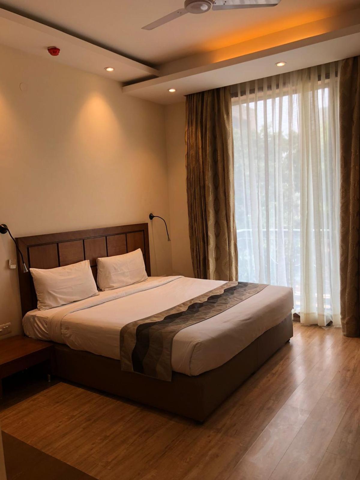 Uds Villa Scandinavian B&B - Next To Vfs นิวเดลี ภายนอก รูปภาพ