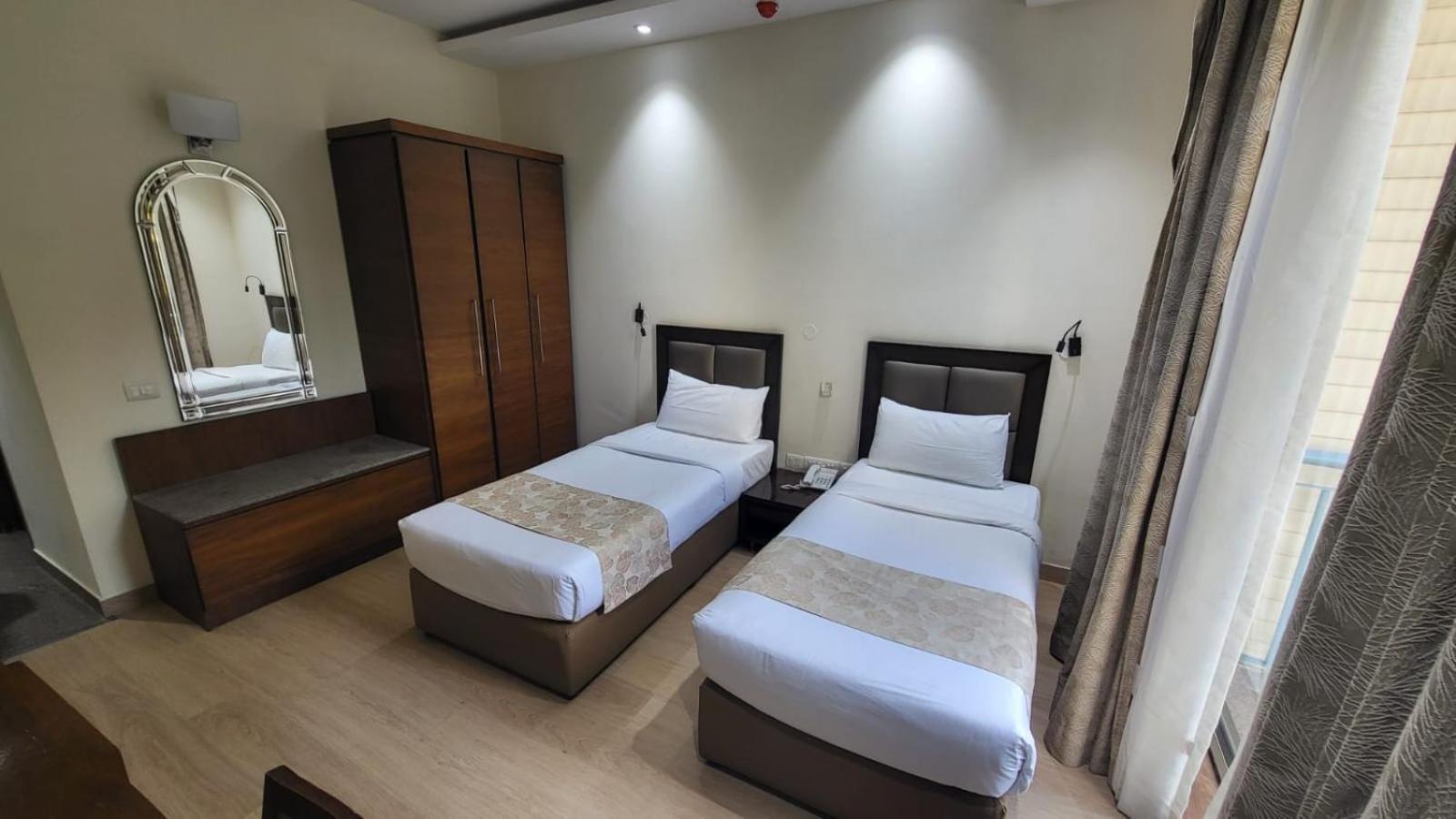 Uds Villa Scandinavian B&B - Next To Vfs นิวเดลี ภายนอก รูปภาพ