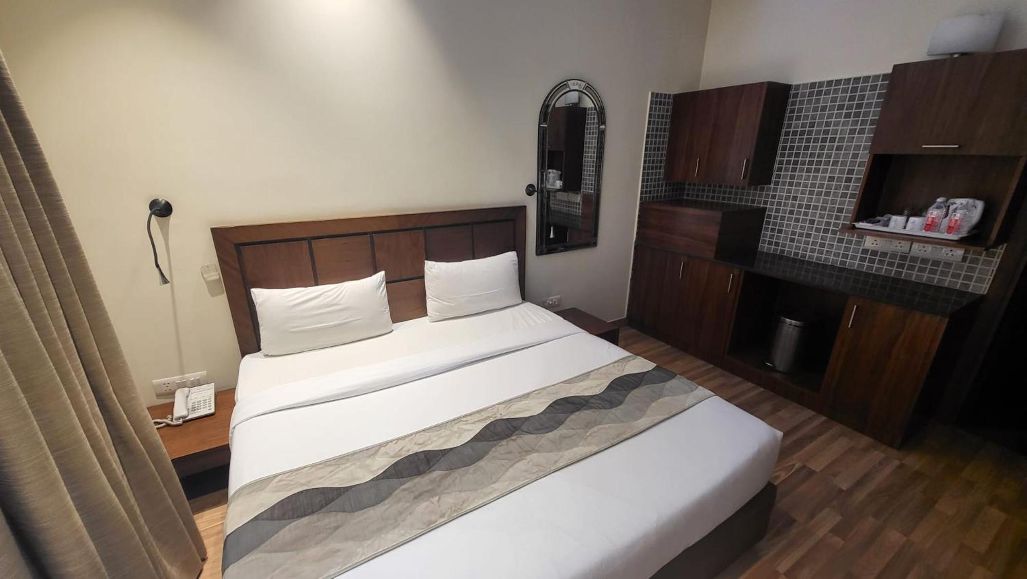Uds Villa Scandinavian B&B - Next To Vfs นิวเดลี ภายนอก รูปภาพ